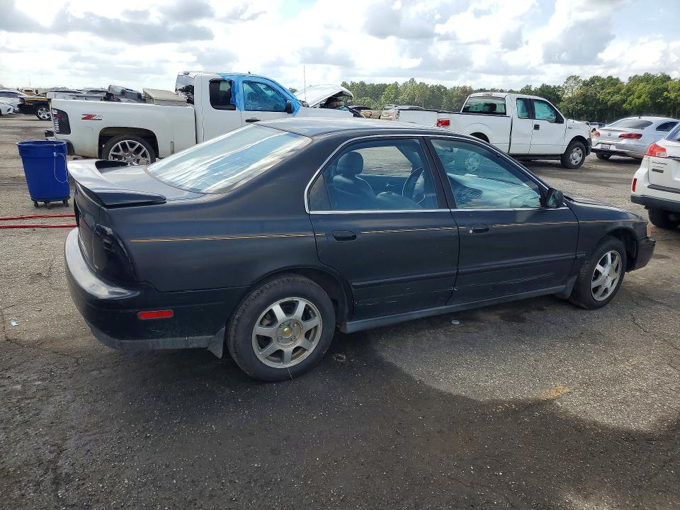 68997786 :رقم المزاد ، 1HGCD5667RA114497 vin ، 1994 Honda Accord مزاد بيع