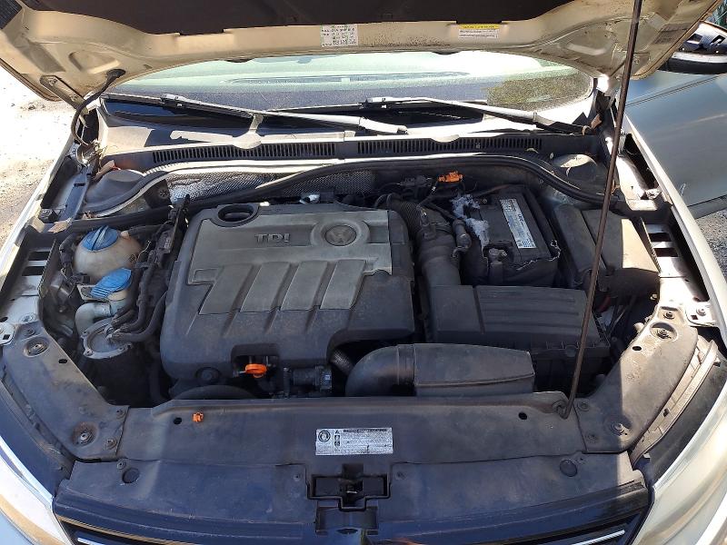 68943416 :رقم المزاد ، 3VWLL7AJXBM126514 vin ، 2011 Volkswagen Jetta مزاد بيع