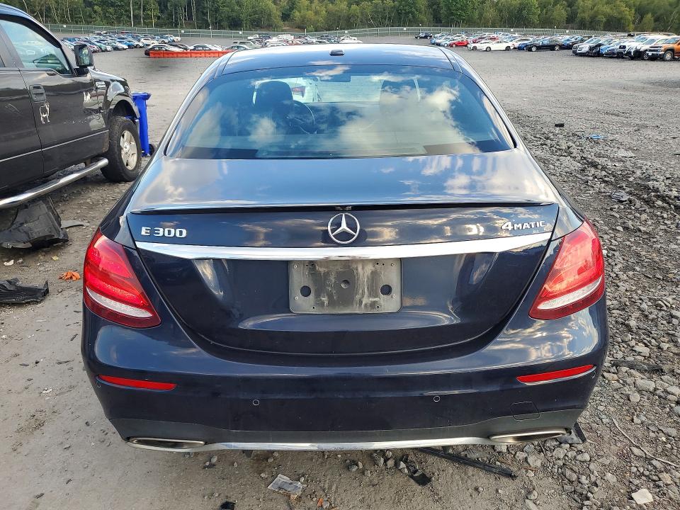 67094236 :رقم المزاد ، WDDZF4KBXHA044353 vin ، 2017 Mercedes-benz E مزاد بيع