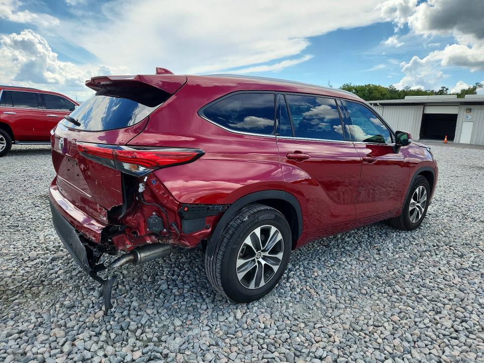 2021 Toyota Highlander მანქანა იყიდება აუქციონზე, vin: 5TDGZRAH7MS524438, აუქციონის ნომერი: 69877056