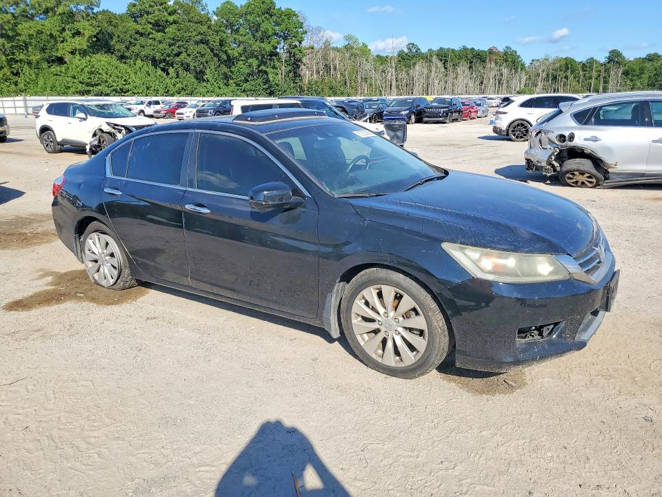 Auction sale of the 2013 Honda Accord, vin: 1HGCR2F86DA086007, lot number: 67320906
