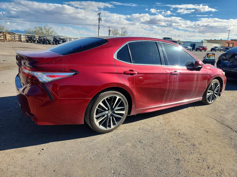 Продажа на аукционе авто 2018 Toyota Camry, vin: 4T1B61HK4JU566879, номер лота: 69795476