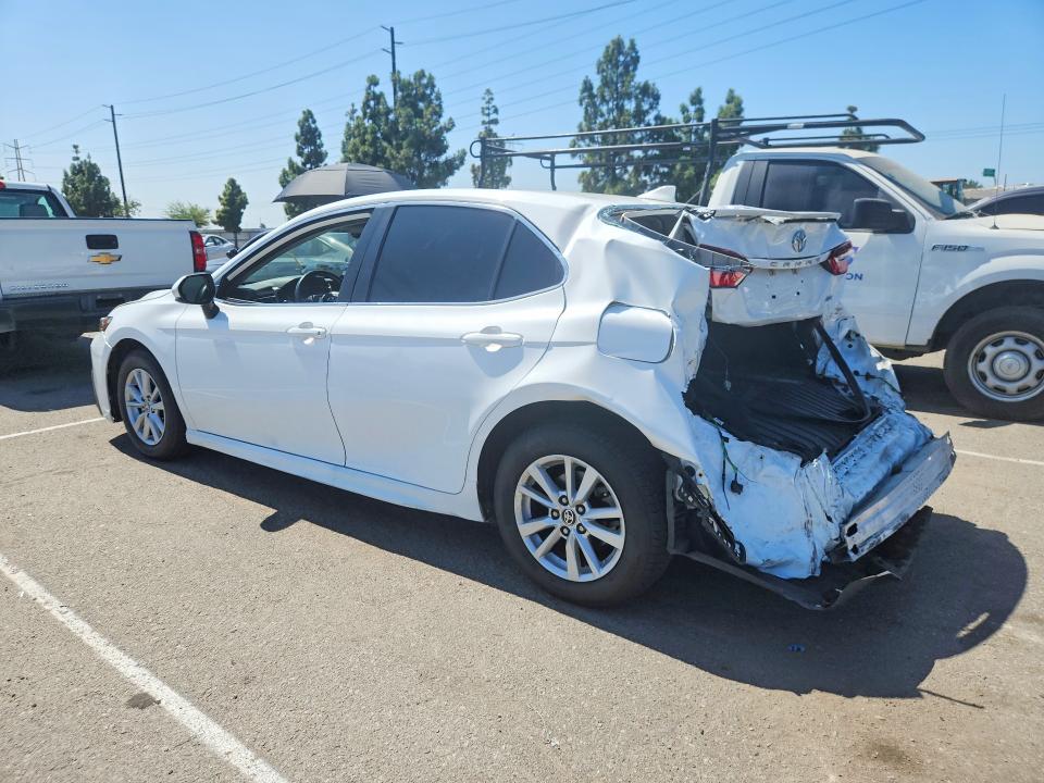 69058306 :رقم المزاد ، 4T1G11AK3MU521600 vin ، 2021 Toyota Camry مزاد بيع
