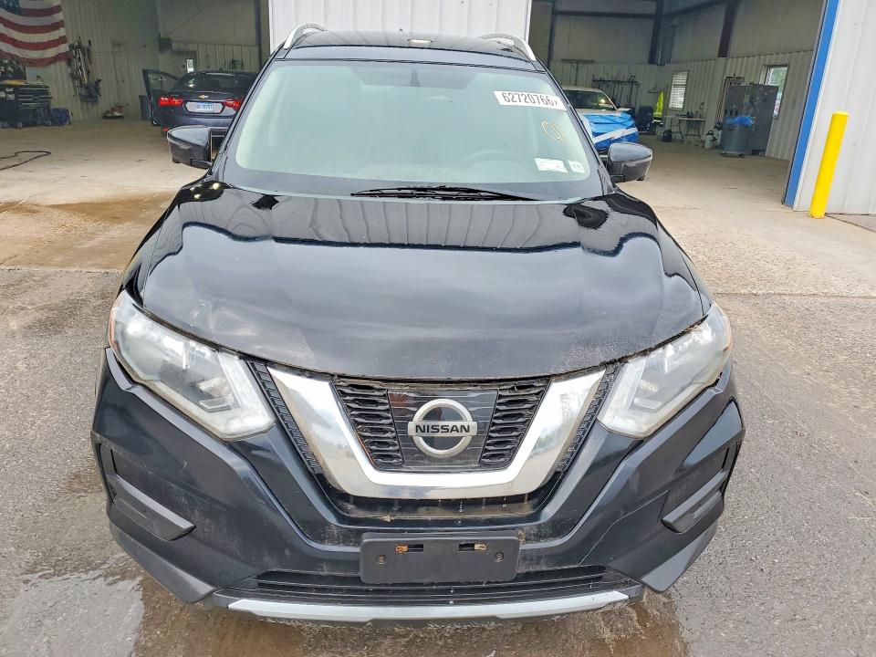 67115676 :رقم المزاد ، 5N1AT2MV3HC879383 vin ، 2017 Nissan Rogue مزاد بيع