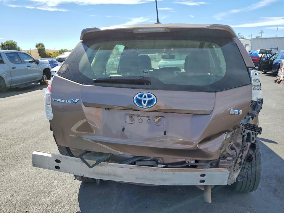 2015 Toyota Prius V მანქანა იყიდება აუქციონზე, vin: JTDZN3EU3FJ029260, აუქციონის ნომერი: 70301996