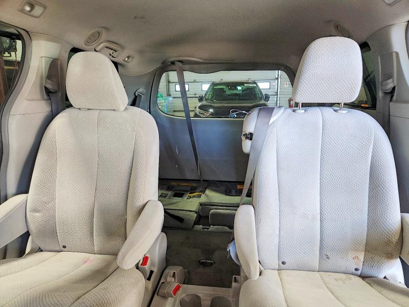 Продаж на аукціоні авто 2011 Toyota Sienna, vin: 5TDKK3DC6BS124105, номер лоту: 69123686