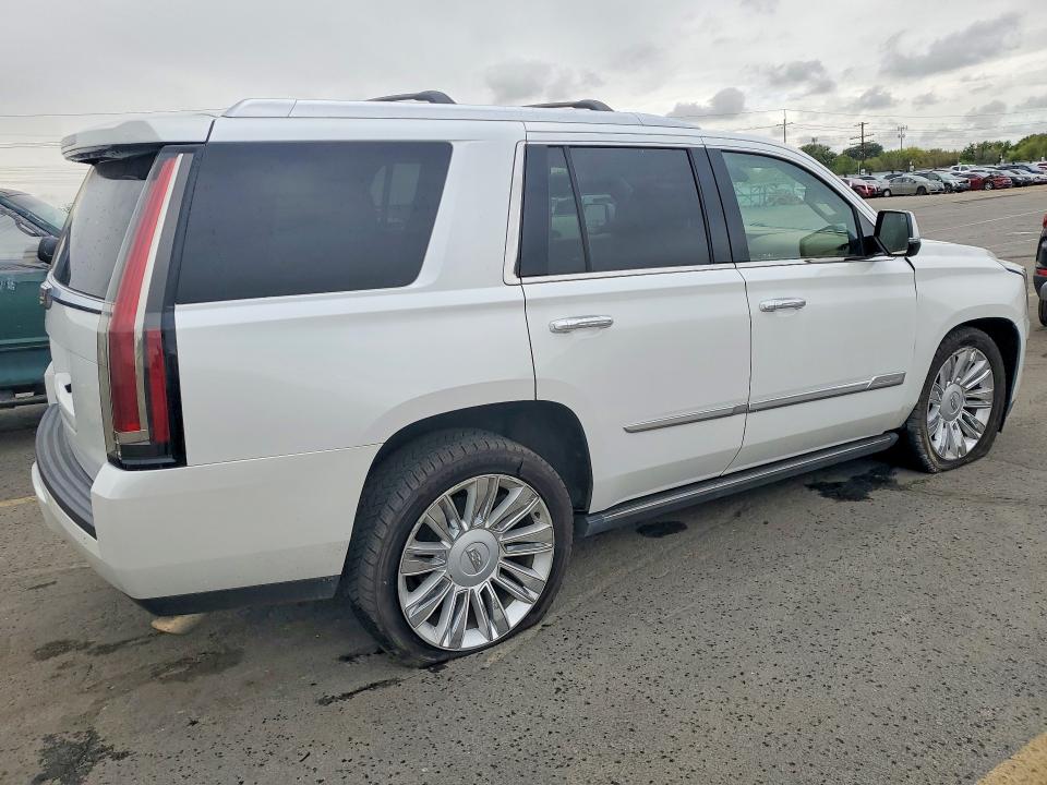 67252366 :رقم المزاد ، 1GYS4DKJXGR407558 vin ، 2016 Cadillac Escalade مزاد بيع