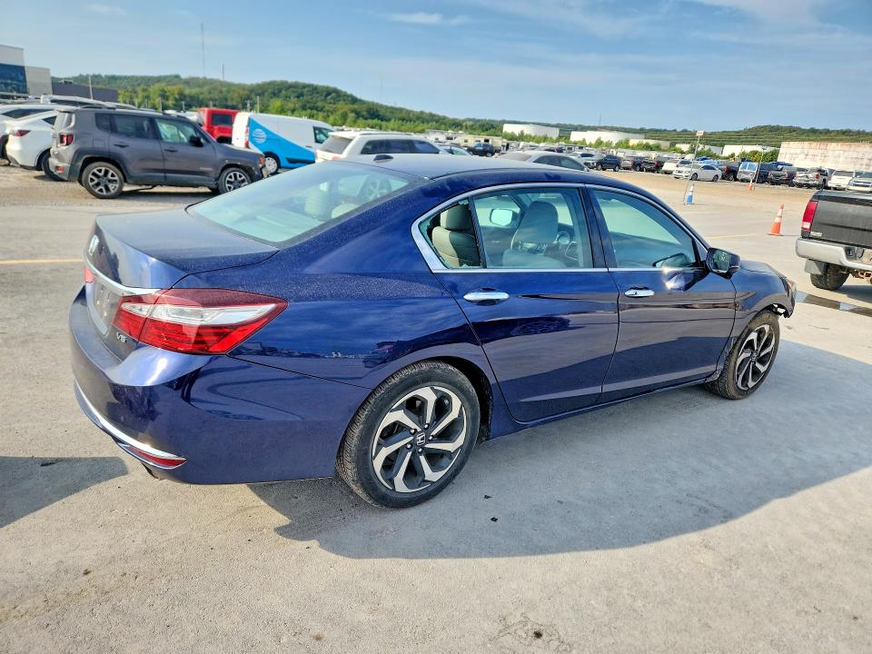 Aukcja sprzedaży 2017 Honda Accord, vin: 1HGCR3F02HA023606, numer aukcji: 70545066