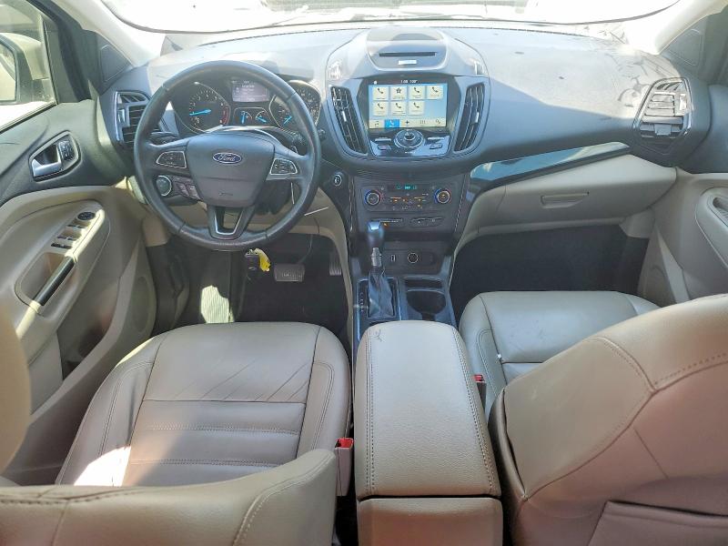 68216646 :رقم المزاد ، 1FMCU0J95HUC95014 vin ، 2017 Ford Escape مزاد بيع