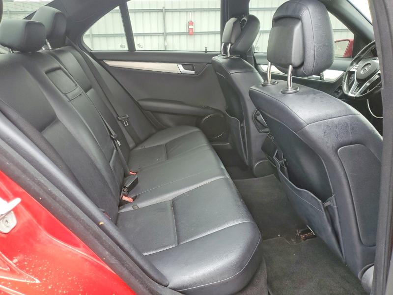 2013 Mercedes-benz C მანქანა იყიდება აუქციონზე, vin: WDDGF4HB0DR275322, აუქციონის ნომერი: 70550746