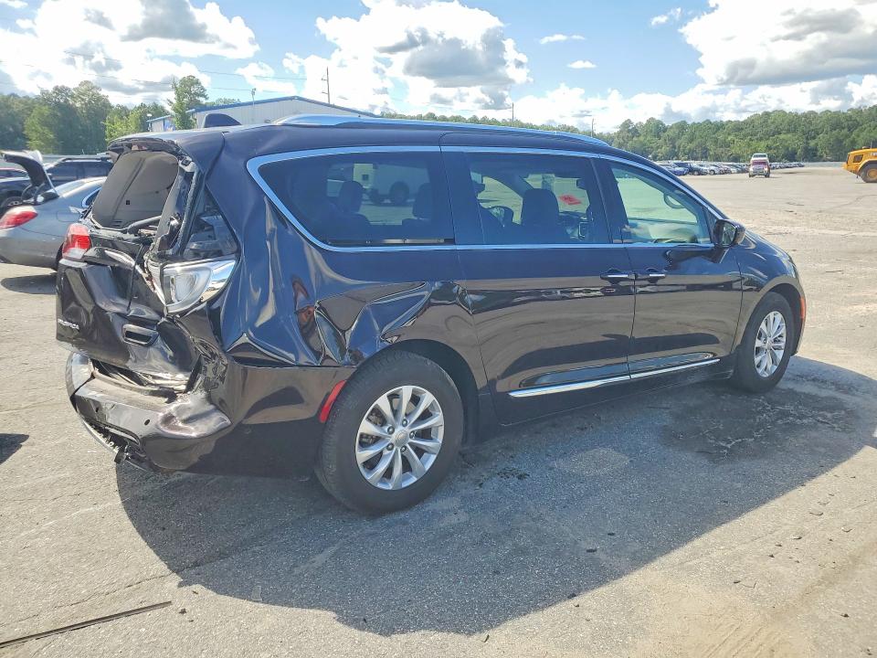 65237616 :رقم المزاد ، 2C4RC1BG6JR166836 vin ، 2018 Chrysler Pacifica مزاد بيع