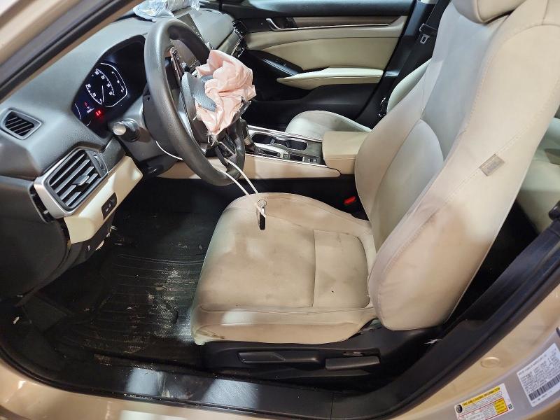 67280716 :رقم المزاد ، 1HGCV1F1XJA090159 vin ، 2018 Honda Accord مزاد بيع