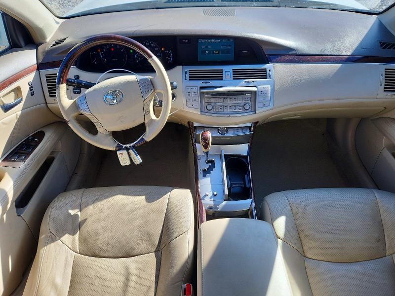 70902976 :رقم المزاد ، 4T1BK3DB0AU356406 vin ، 2010 Toyota Avalon مزاد بيع