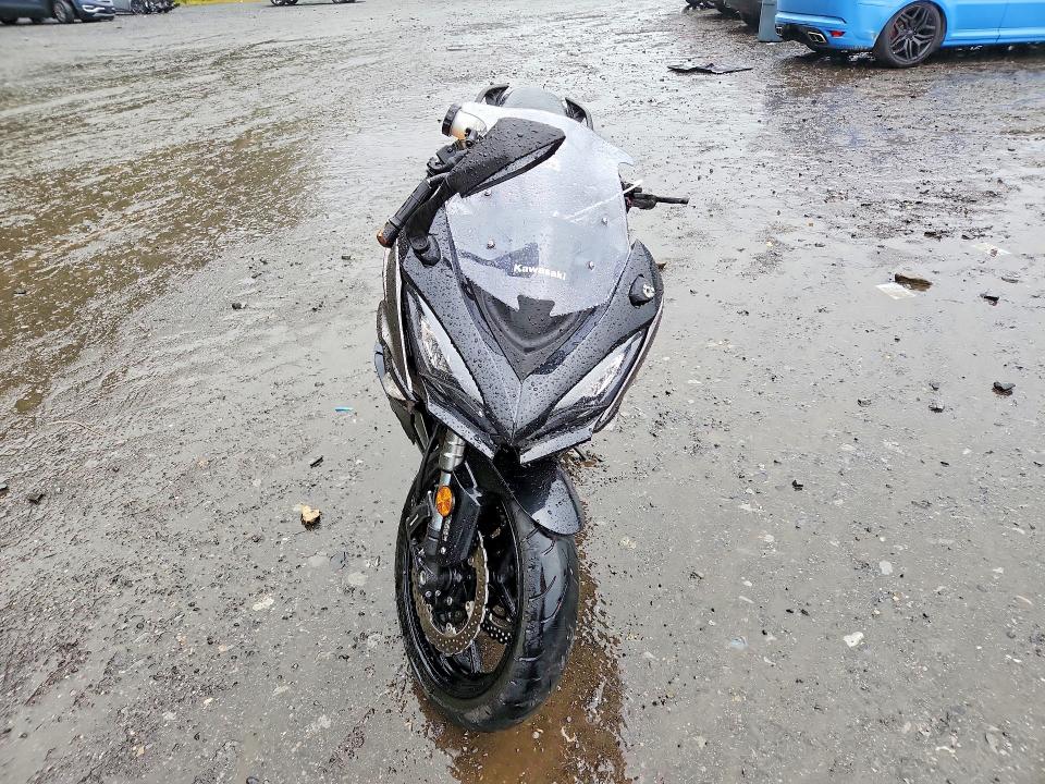67418786 :رقم المزاد ، JKAZXCW15HA003108 vin ، 2017 Kawasaki Zx1000 مزاد بيع