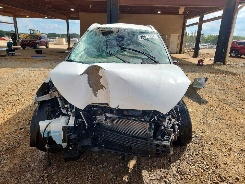 2023 Nissan Kicks მანქანა იყიდება აუქციონზე, vin: 3N1CP5CV3PL536129, აუქციონის ნომერი: 70074396