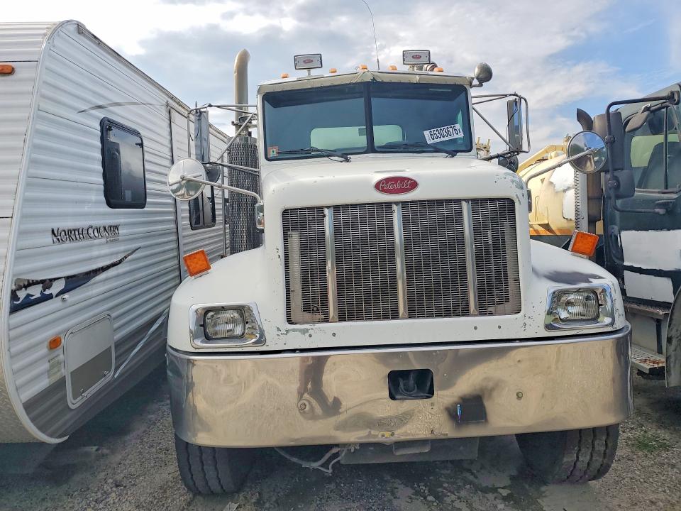 Aukcja sprzedaży 2002 Peterbilt 330, vin: 2NPNLD9X72M580835, numer aukcji: 65303676