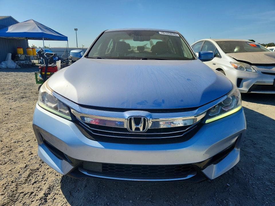Продаж на аукціоні авто 2017 Honda Accord, vin: JHMCR6F58HC020286, номер лоту: 70155876