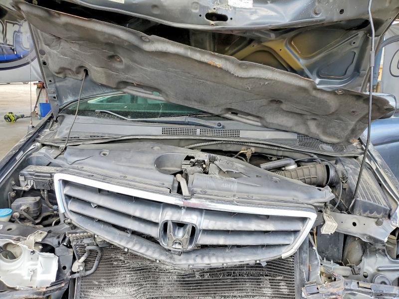 2004 Honda Odyssey მანქანა იყიდება აუქციონზე, vin: 5FNRL18794B121204, აუქციონის ნომერი: 67902196