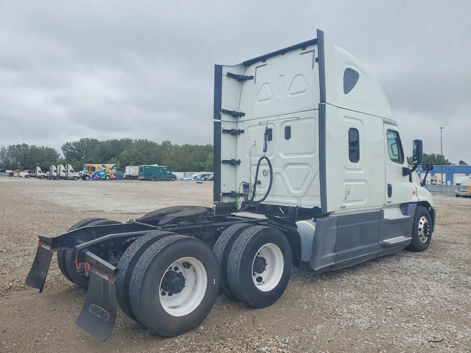 2017 Freightliner Cascadia 125 მანქანა იყიდება აუქციონზე, vin: 3AKJGLDR0HSHF8792, აუქციონის ნომერი: 68933276