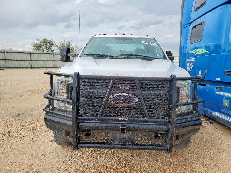 70422116 :رقم المزاد ، 1FD0X5HT4KED92912 vin ، 2019 Ford F550 مزاد بيع