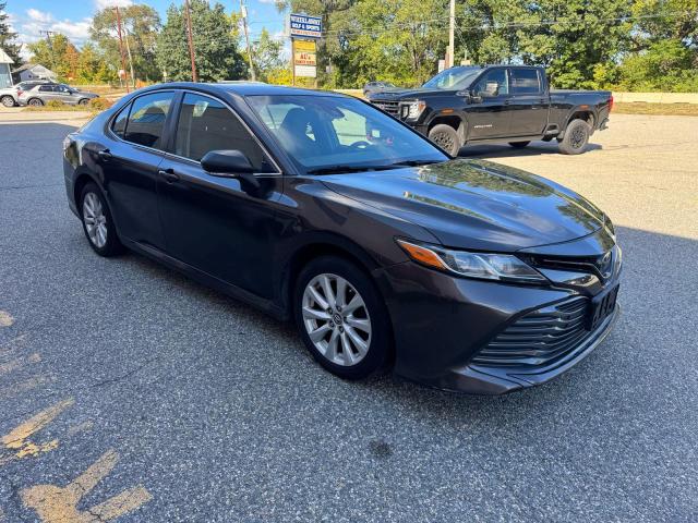 70513206 :رقم المزاد ، 4T1B11HK0KU808910 vin ، 2019 Toyota Camry مزاد بيع