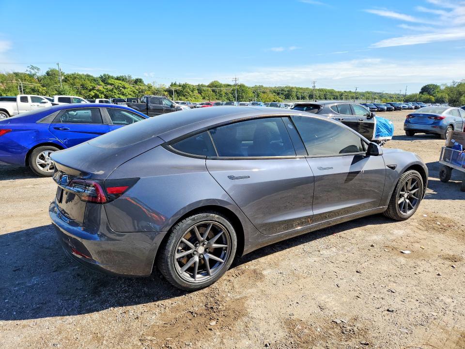 Продажа на аукционе авто 2021 Tesla Model 3, vin: 5YJ3E1EA2MF923271, номер лота: 70420896