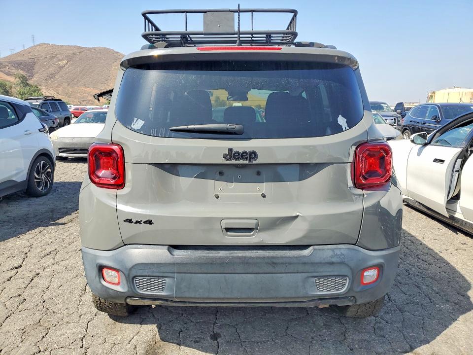 2020 Jeep Renegade მანქანა იყიდება აუქციონზე, vin: ZACNJBBB6LPM00718, აუქციონის ნომერი: 68818886