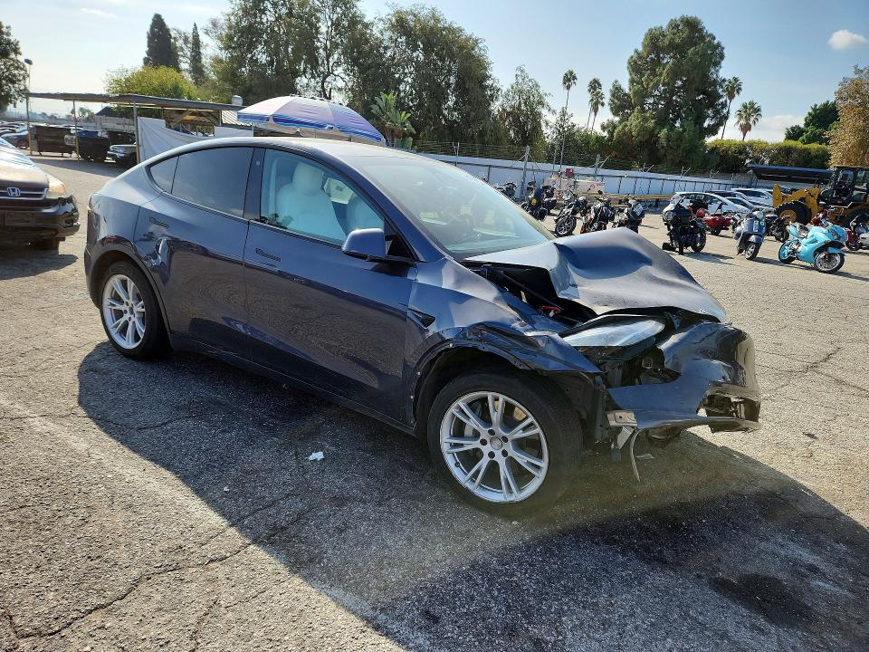 2020 Tesla Model Y მანქანა იყიდება აუქციონზე, vin: 5YJYGDEE9LF021977, აუქციონის ნომერი: 69590166