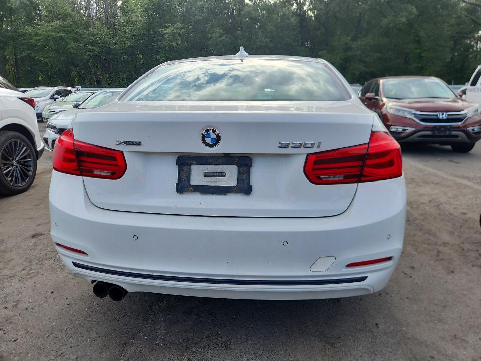 67442046 :رقم المزاد ، WBA8D9G33HNU64830 vin ، 2017 Bmw 330 مزاد بيع