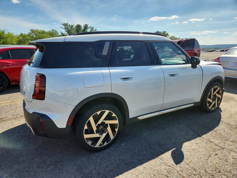 67640896 :رقم المزاد ، WMZ23GA02S7R28068 vin ، 2025 Mini Countryman مزاد بيع
