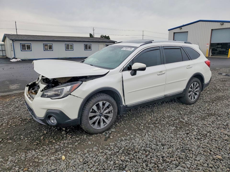 67493726 :رقم المزاد ، 4S4BSATCXJ3393113 vin ، 2018 Subaru Outback مزاد بيع