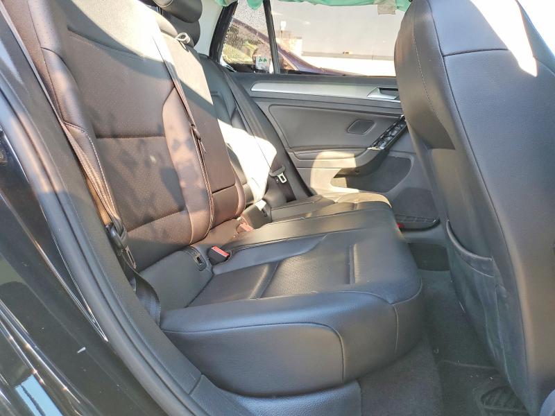 67848856 :رقم المزاد ، 3VW217AU2HM071867 vin ، 2017 Volkswagen Golf مزاد بيع