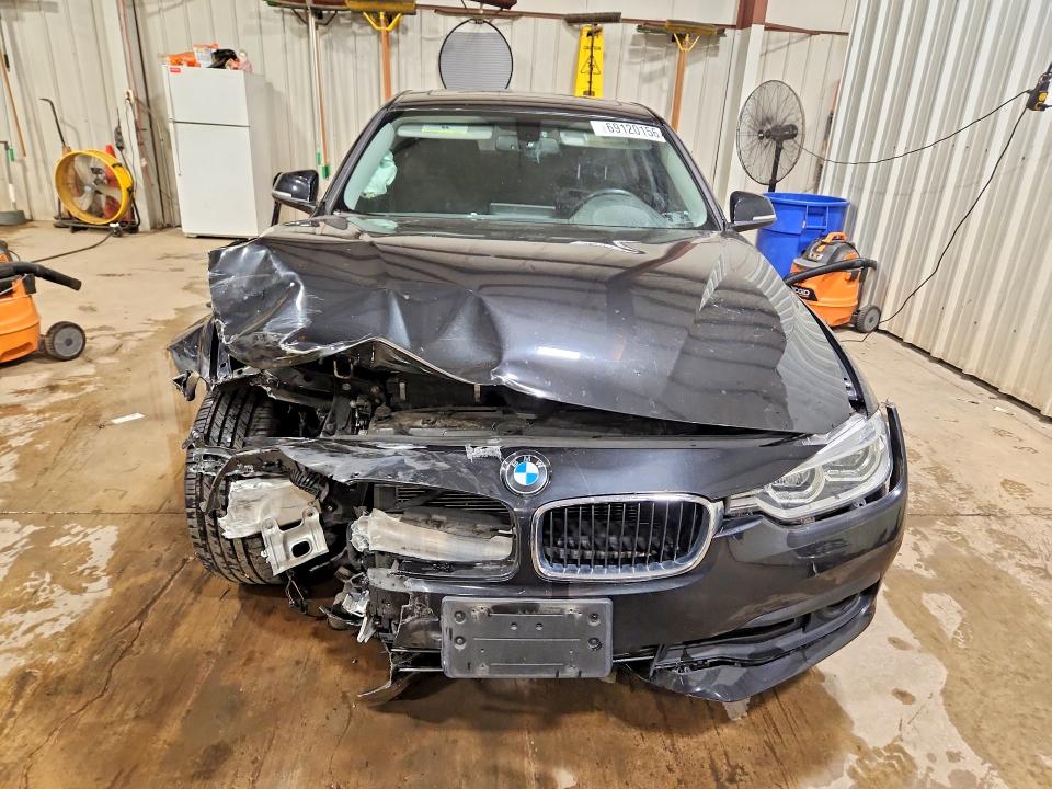 Продаж на аукціоні авто 2018 Bmw 320, vin: WBA8A3C54JA487155, номер лоту: 69120156