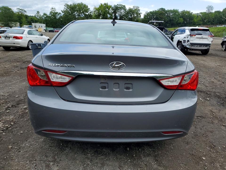 67726366 :رقم المزاد ، 5NPEB4AC0DH700660 vin ، 2013 Hyundai Sonata مزاد بيع
