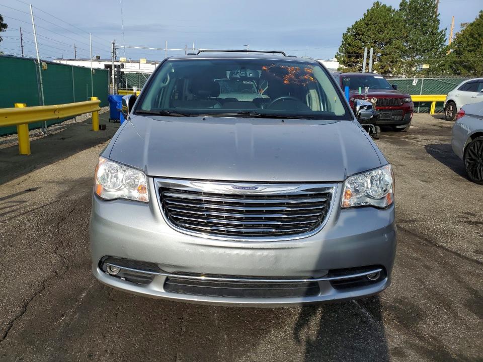 69394856 :رقم المزاد ، 2C4RC1CG6GR207960 vin ، 2016 Chrysler Town & Country مزاد بيع