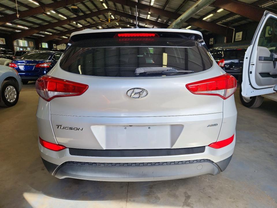 70155776 :رقم المزاد ، KM8J3CA44HU300395 vin ، 2017 Hyundai Tucson مزاد بيع