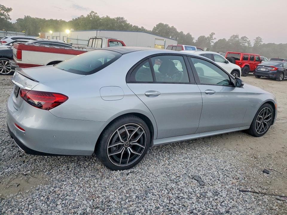 69326626 :رقم المزاد ، W1KZF8EB2PB110129 vin ، 2023 Mercedes-benz E مزاد بيع
