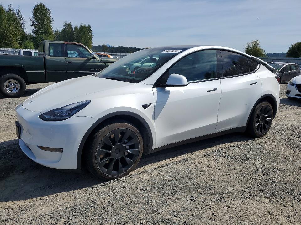 67935926 :رقم المزاد ، 7SAYGDEE5NF481515 vin ، 2022 Tesla Model Y مزاد بيع