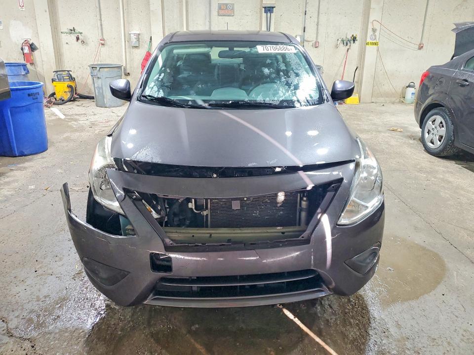70706886 :رقم المزاد ، 3N1CN7AP1FL943239 vin ، 2015 Nissan Versa مزاد بيع