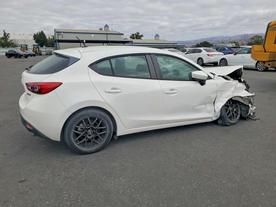 69384126 :رقم المزاد ، 3MZBM1K75FM150167 vin ، 2015 Mazda 3 مزاد بيع