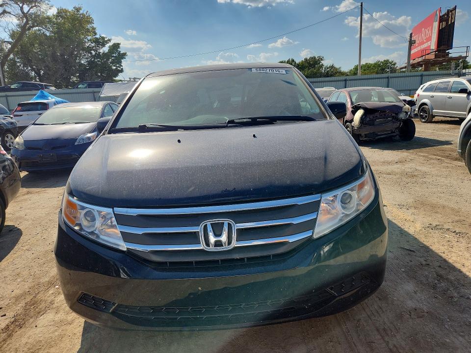 68027016 :رقم المزاد ، 5FNRL5H67DB028518 vin ، 2013 Honda Odyssey مزاد بيع
