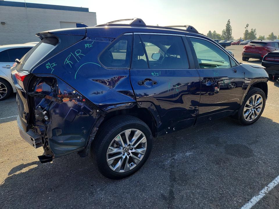 Продажа на аукционе авто 2022 Toyota Rav4, vin: 2T3C1RFV8NW235816, номер лота: 70478496