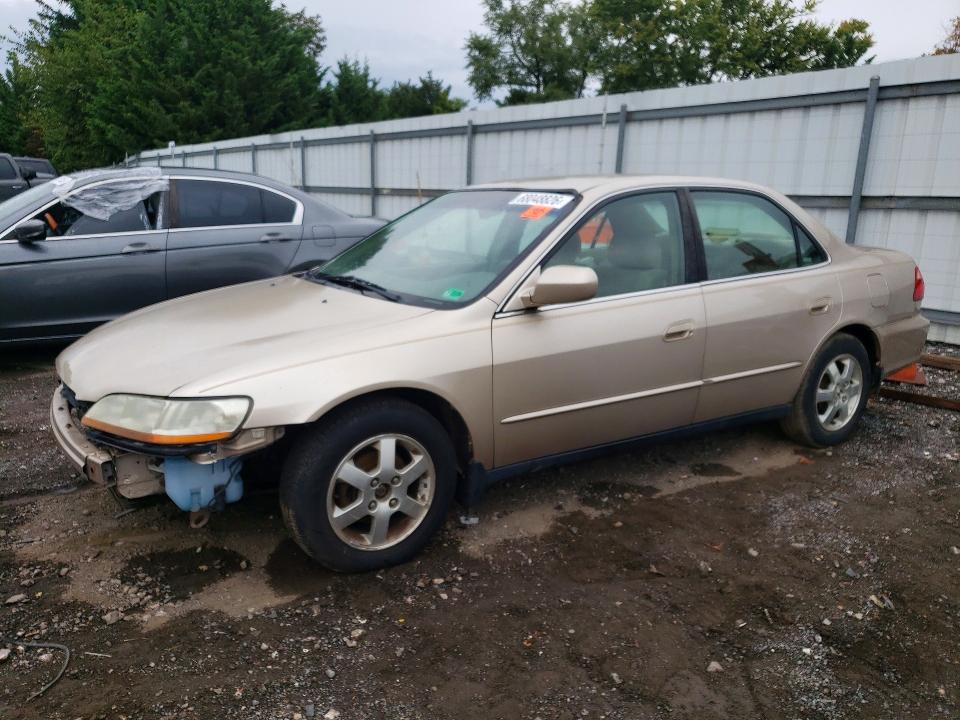 68048826 :رقم المزاد ، 1HGCG6694YA087457 vin ، 2000 Honda Accord مزاد بيع