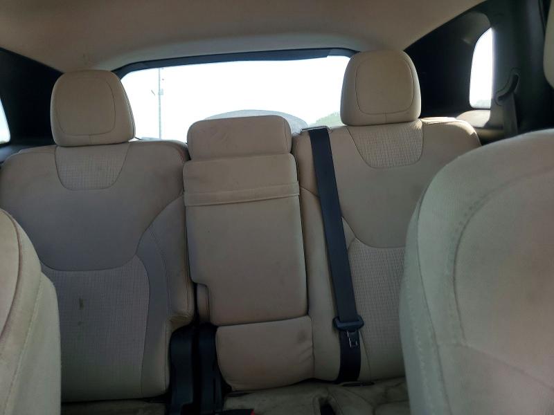 Auction sale of the 2015 Jeep Cherokee, vin: 1C4PJLCB1FW616984, lot number: 67849706