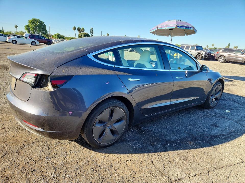 2020 Tesla Model 3 მანქანა იყიდება აუქციონზე, vin: 5YJ3E1EA2LF738118, აუქციონის ნომერი: 70240486