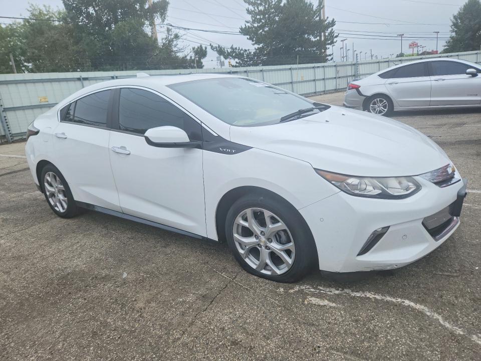 69353836 :رقم المزاد ، 1G1RB6S54HU104369 vin ، 2017 Chevrolet Volt مزاد بيع