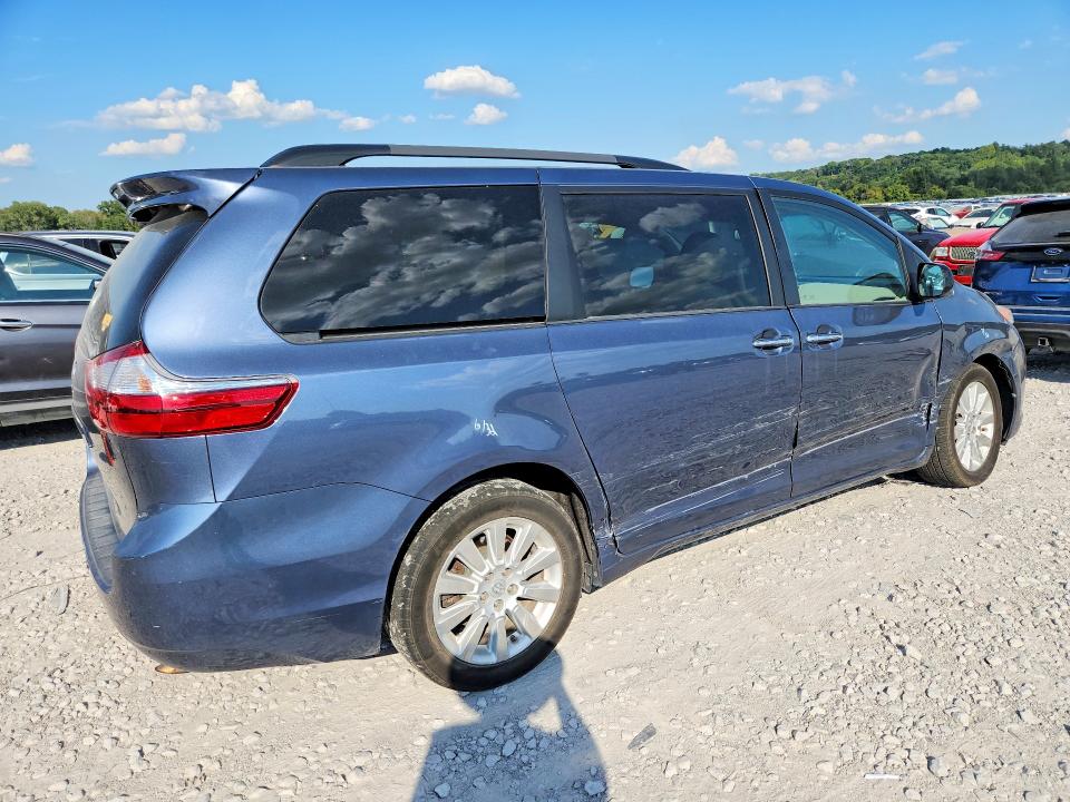 67232946 :رقم المزاد ، 5TDDK3DC3FS113478 vin ، 2015 Toyota Sienna مزاد بيع