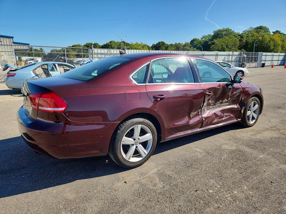 69072626 :رقم المزاد ، 1VWBP7A39DC001414 vin ، 2013 Volkswagen Passat مزاد بيع
