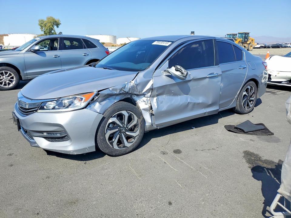 Продаж на аукціоні авто 2016 Honda Accord, vin: 1HGCR2F96GA147661, номер лоту: 70030416