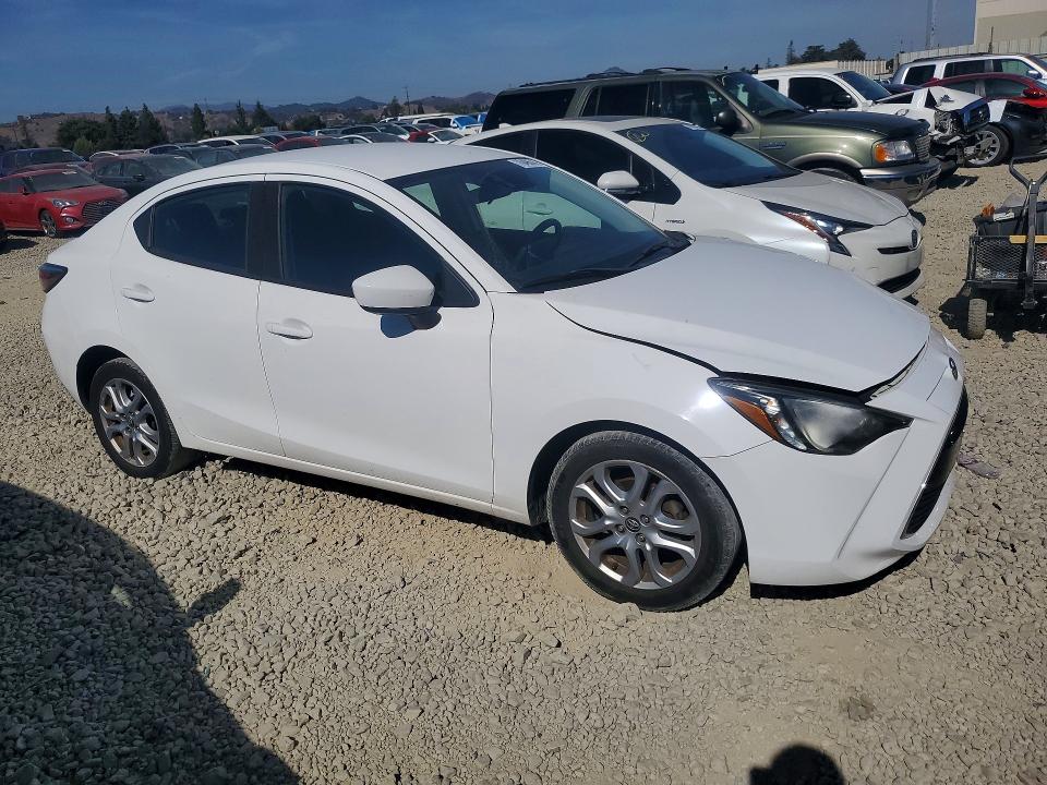 Продажа на аукционе авто 2017 Toyota Yaris Ia, vin: 3MYDLBYV2HY180119, номер лота: 70496746
